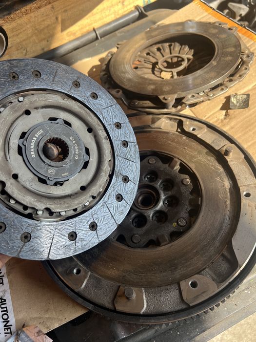 Volanta cu ambreaj bmw 2.0 diesel n47d20c n47d20a