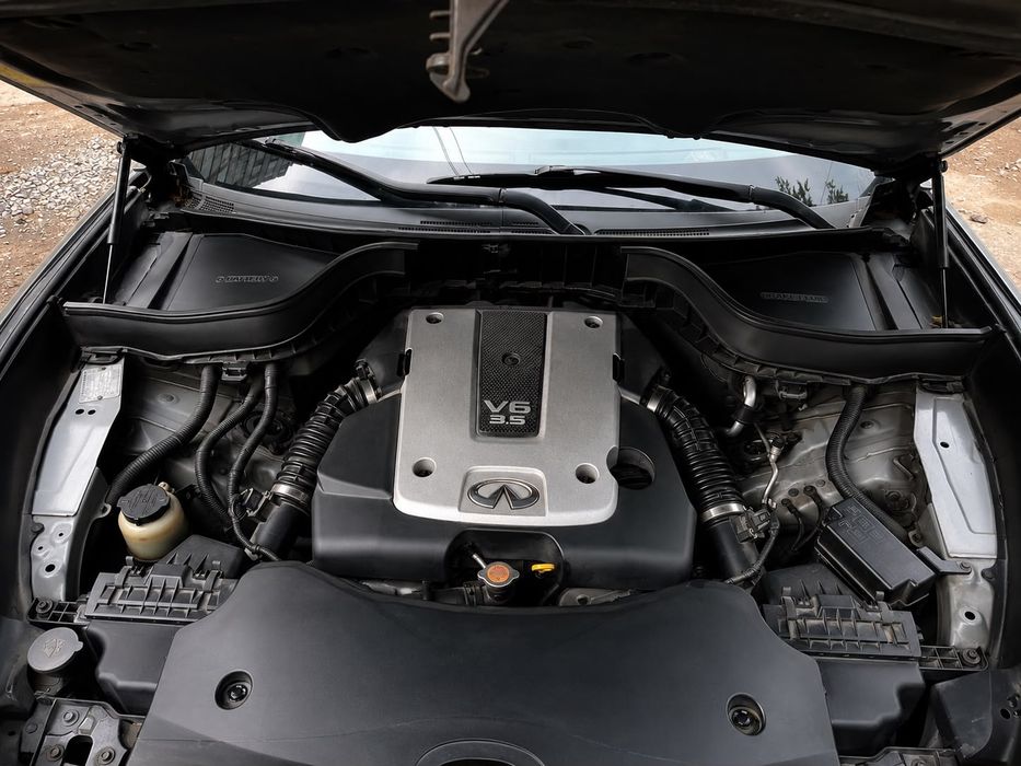 Продам автомобиль Infiniti FX35