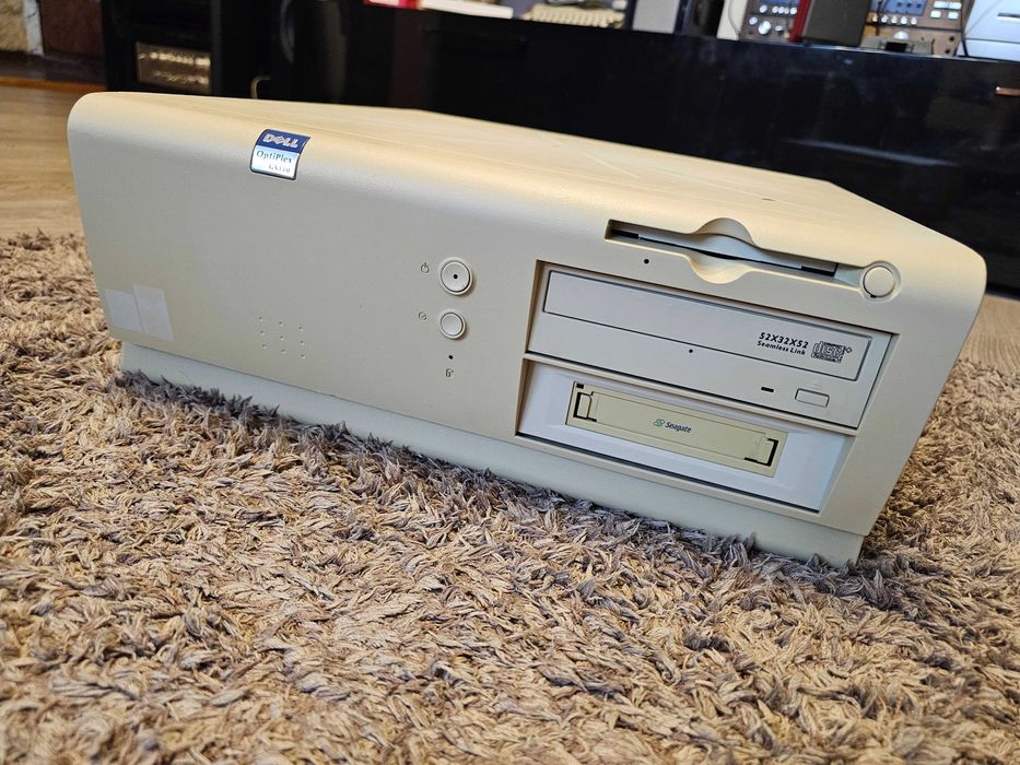 Dell Optiplex GX110 Cu tape drive, Socket 370, Pentium 3 (III) , Retro