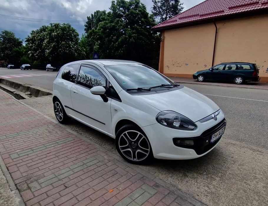 Fiat Punto Prim proprietar in Romania