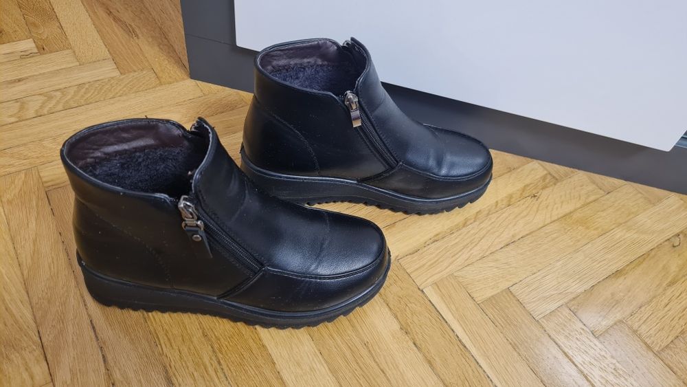 Ghete din piele naturala imblanite 36