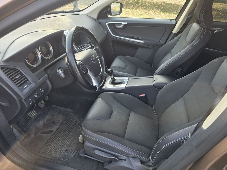 VOLVO XC60 2013 — imagine 5