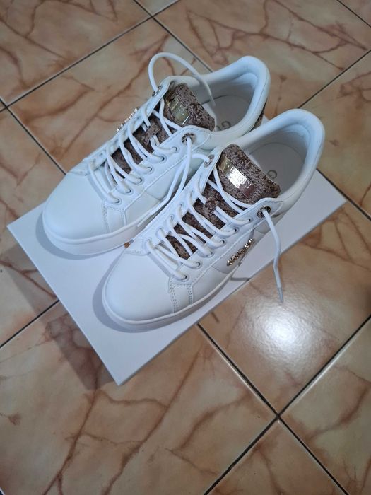 Дамски обувки Guess