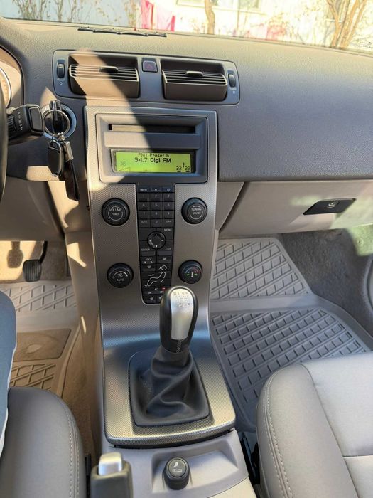 Mașina auto Volvo