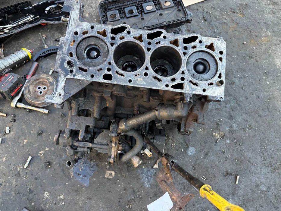 Bloc motor complet Ford Transit / Peugeot Boxer 2.2 Diesel Euro 4