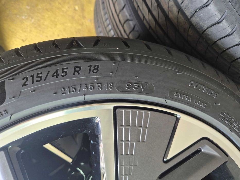 4 Anvelope de VARA - 215/45/18 - Michelin E-Primacy - NOI - DOT 2025 !