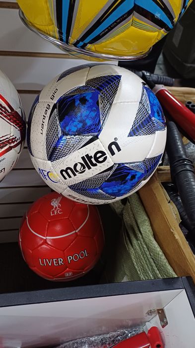 Футбольный мяч BALLONSTAR TENTH Мolten