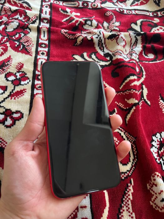 Продам айфон 11 64гб