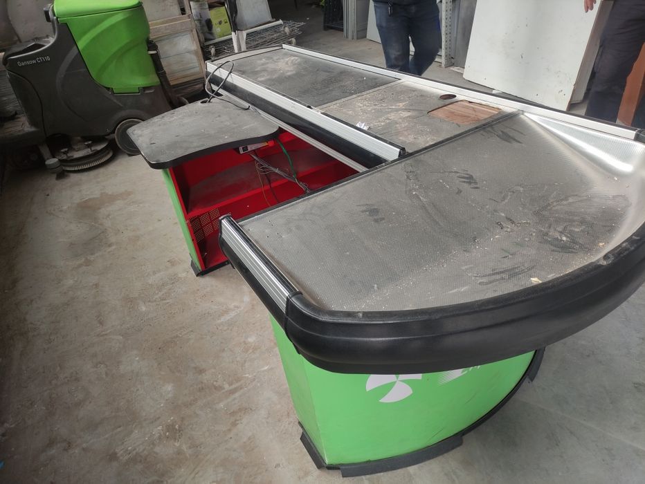 Кассовый мебель металический