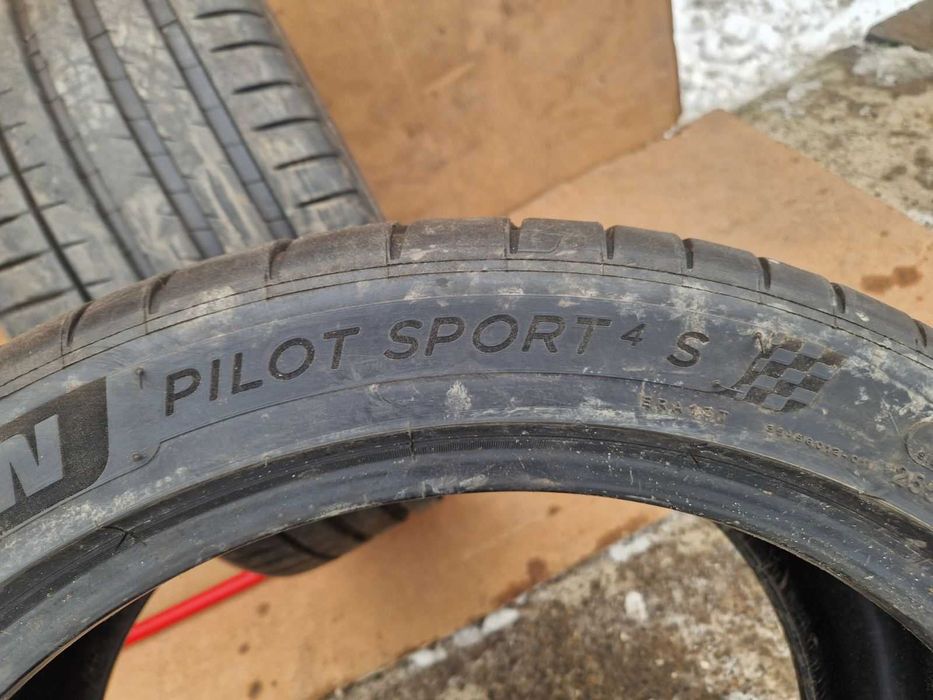 2 Michelin R19 255/40 Летни гуми  DOT3819