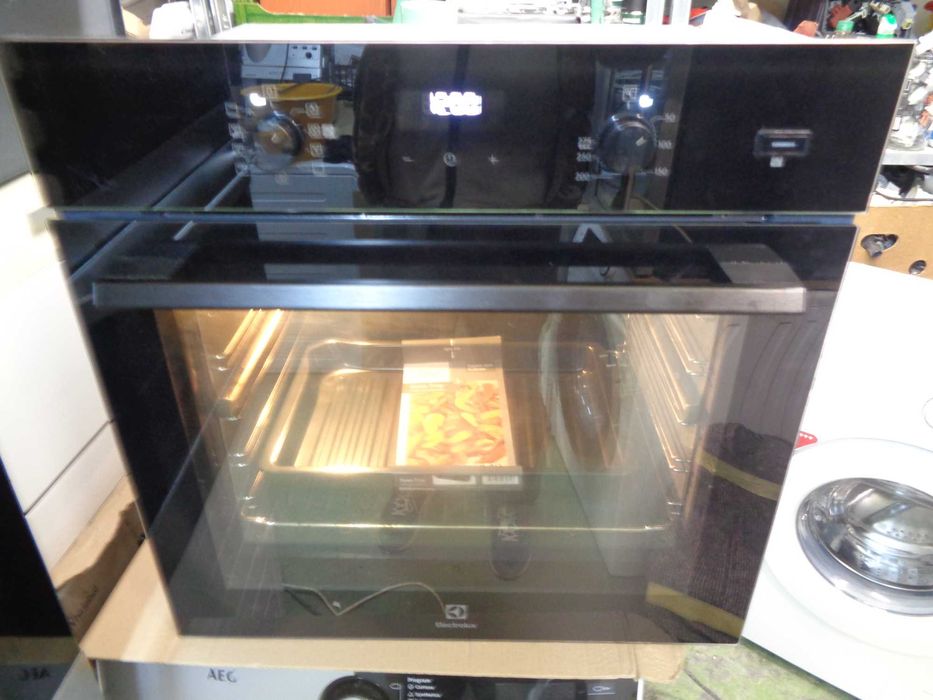 cuptor electric  incorporabil  HISENSE,ELECTROLUX