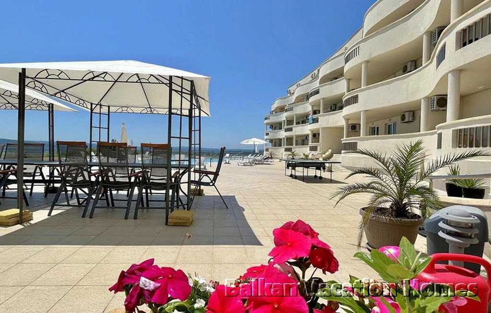 Продава се Тристаен апартамент в Бяла - 109 кв.м за 417 €/кв.м - Снимка #16