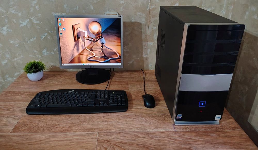 Продам компьютер 2-х ядерный в полном комплекте для учебы, офис работы