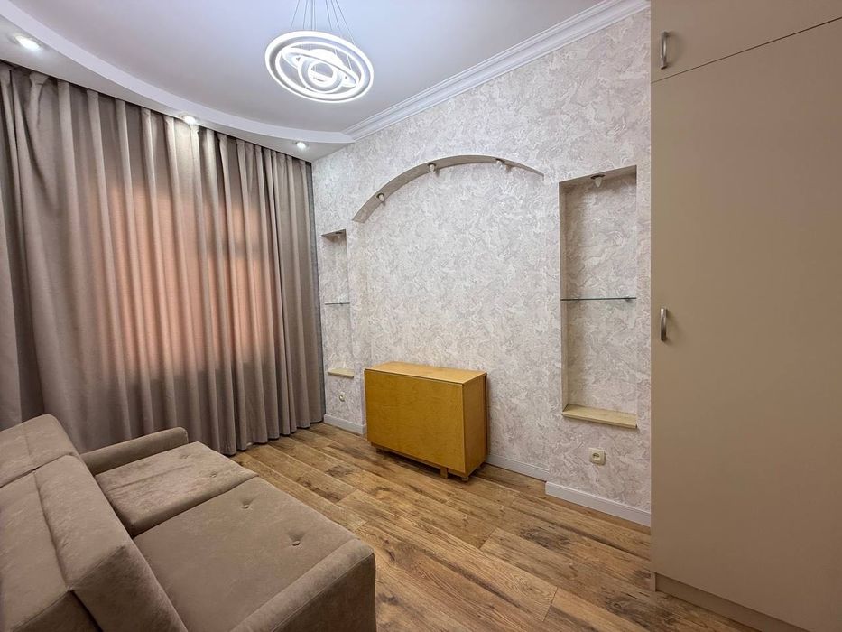 Продается 3 комнатная квартира ремонт Максим Горький, Паспортный стол