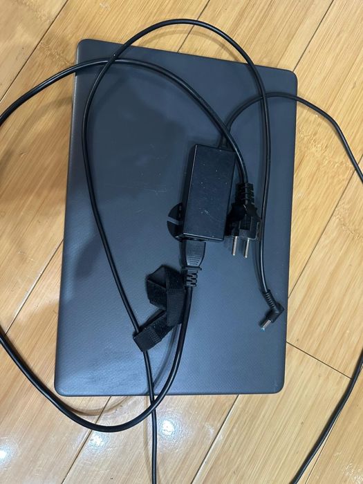 LAPTOP HP 15s | AMD RYZEN 5 | 8 GB RAM | SSD 256 GB stare excelenta