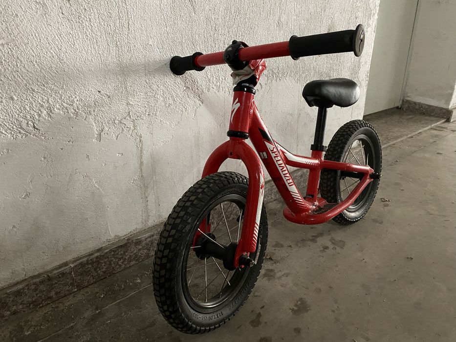 Детско колело баланс Specialised hotwalk
