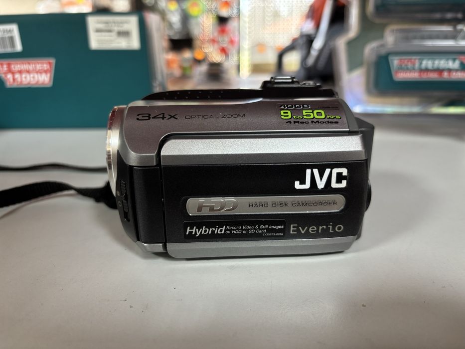 Видеокамера JVC Everio GZ-MG142E