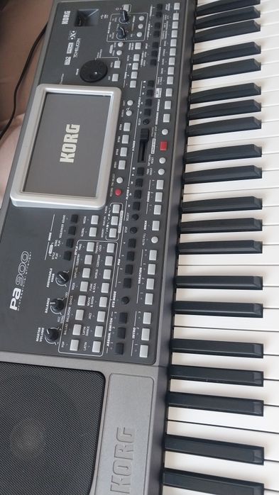 Продам KORG pa900