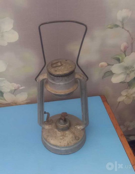 Продам керосиновую лампу