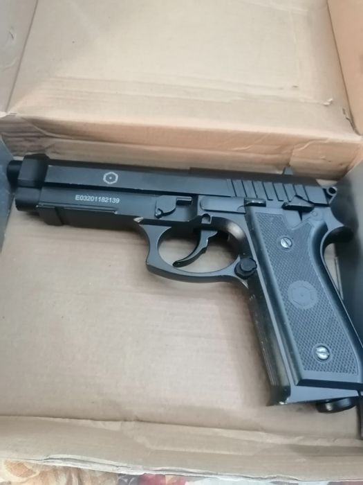 Cybergun pt92 pistol airsoft putere 4jouli