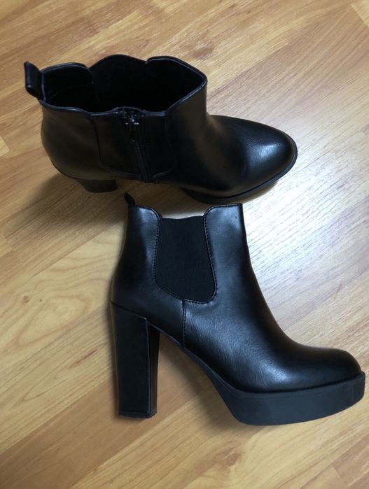 Botine negre, marime 39