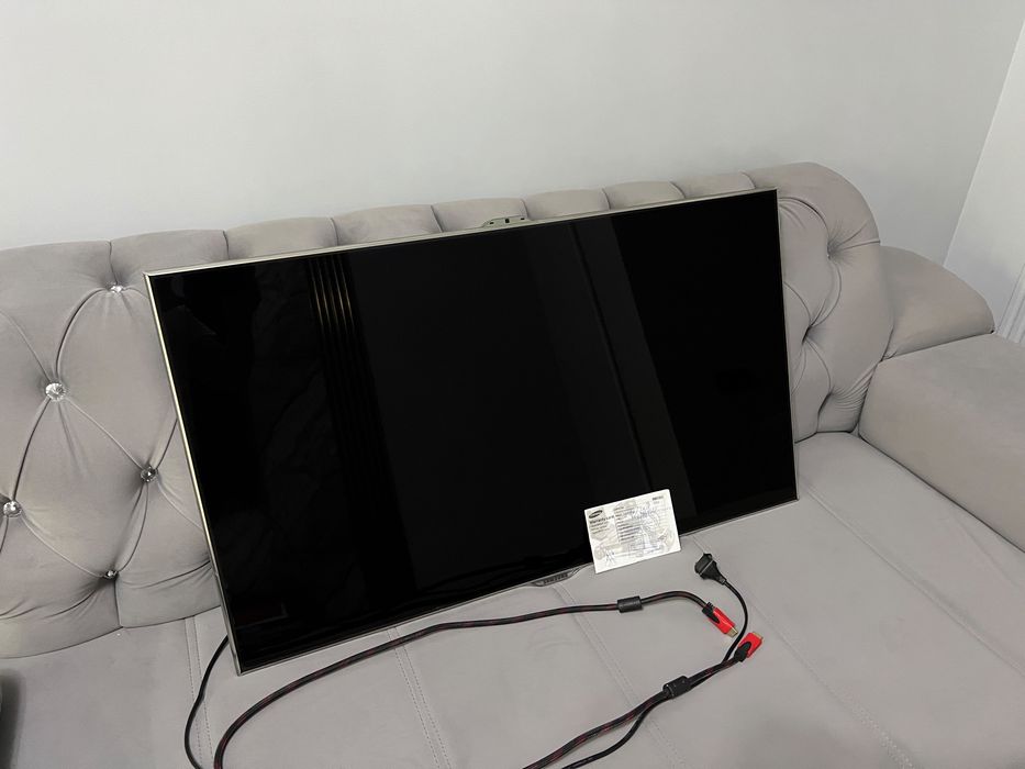 Телевизор Samsung UE40ES8007U,  диагональ 102 см