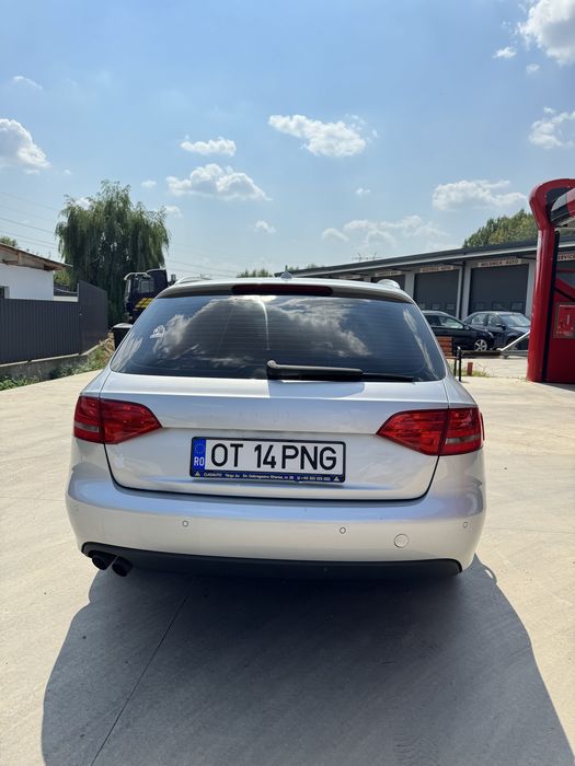 Vând Audi A4 B8