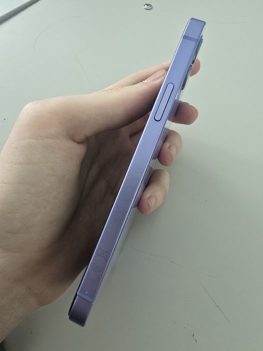 Продам iphone 12 64gb