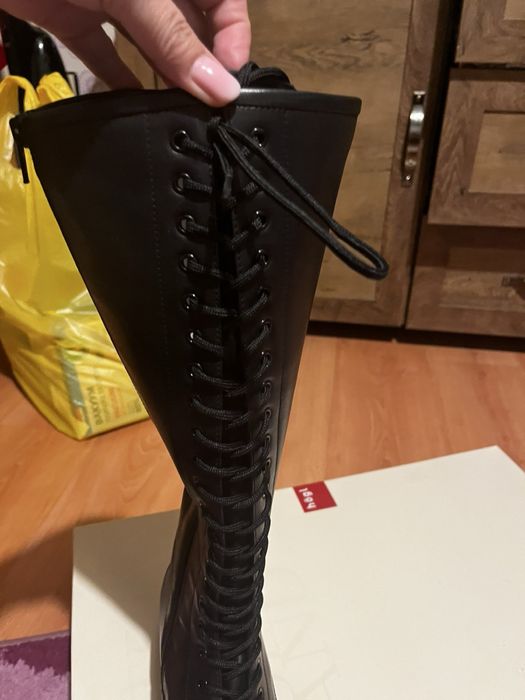 Високи ботуши с връзки Hogl