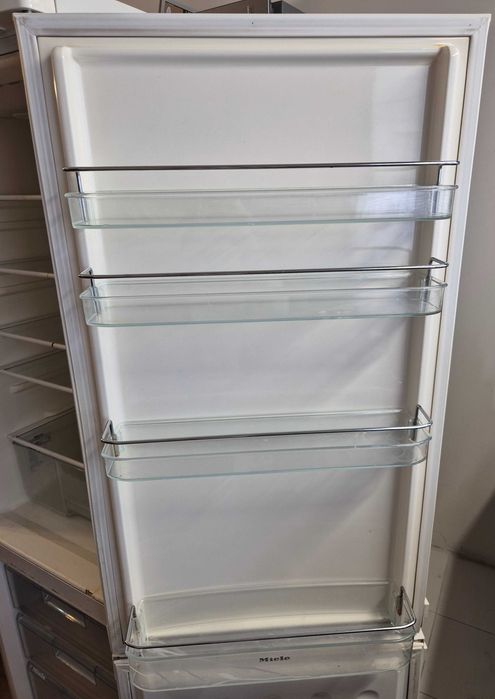 Хладилник Miele kf5650sd/62