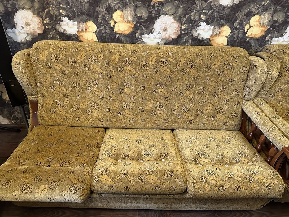 Холова гарнитура – класически стил, много запазена – 250€