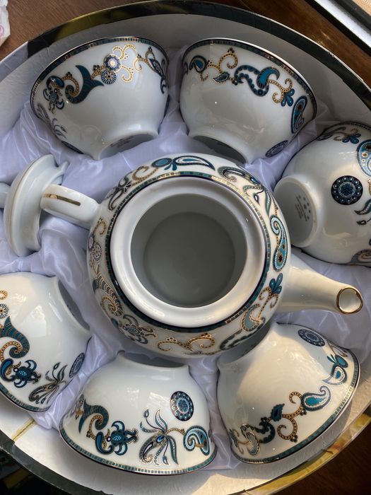 Набор чайник и пиалки