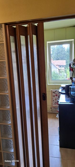 Vind apartament 3 camere decomandate Predeal