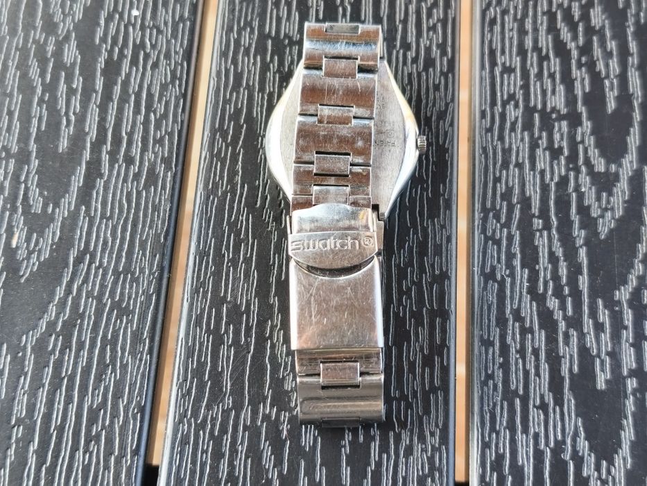 Кварцов часовник Swatch Irony Big