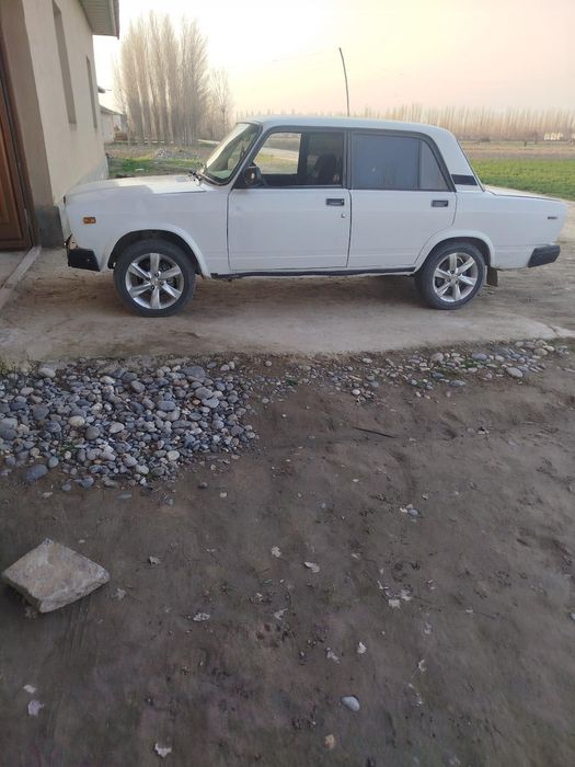 07  moshinasi sotiladi