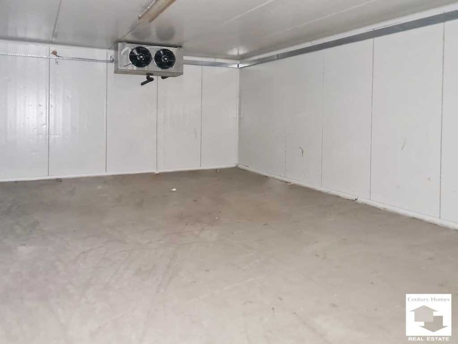 111344 Склад на две нива, с товарна рампа и магазин, в кв. Чолаковци