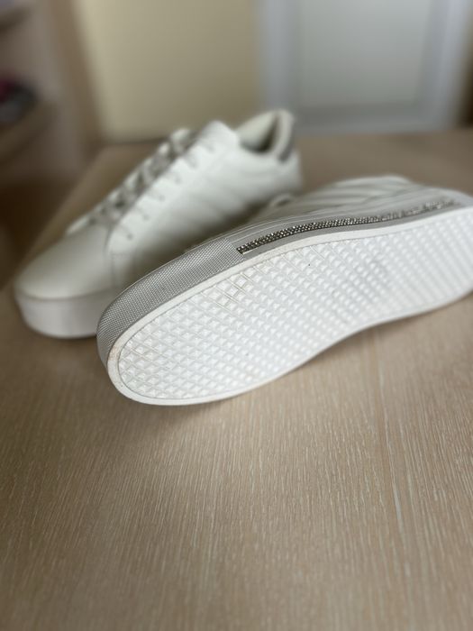 PRIMARK НОВИ размер 41