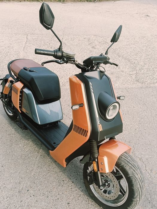 Scuter electric - moped
