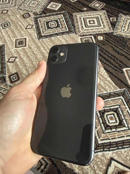 Apple 11 на 128 Г
