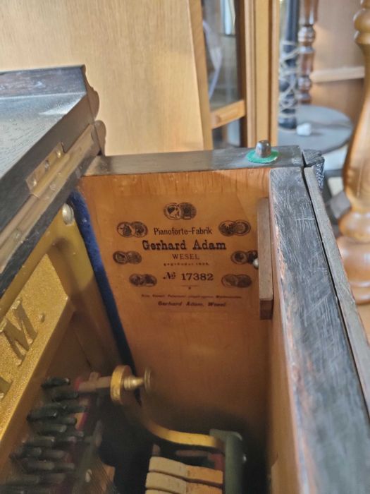 Pianină Gerhard Adam WESEL