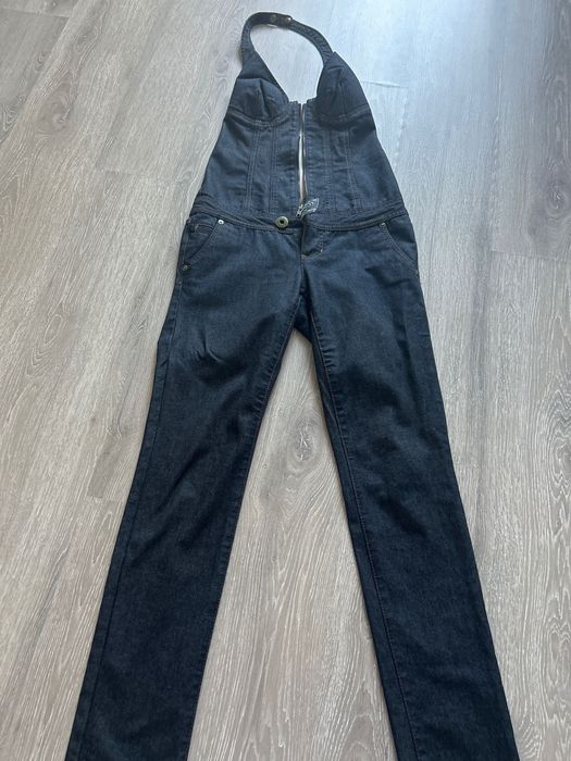 salopeta cu spatele gol Guess