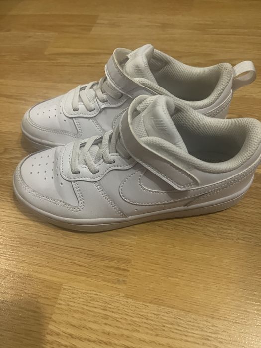 Adidasi nike copii