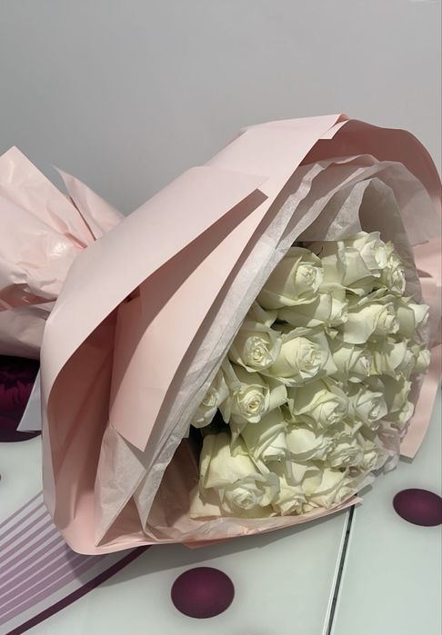 Букет шикарных роз, 25 штук