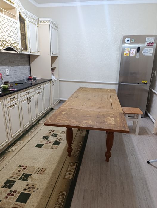 Продается кухонный стол