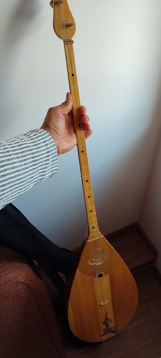 Домбра с чехлом почти новый