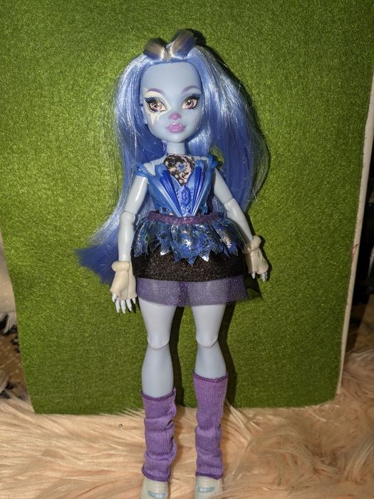 Păpuși Monster high