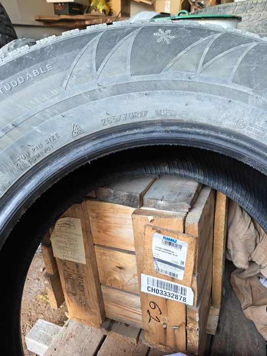 Зимние шины 265/70R17