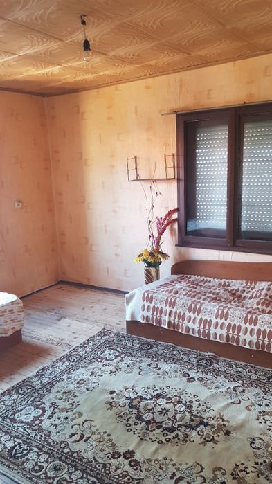 Продава къща в с.Големо село обл.Кюстендил