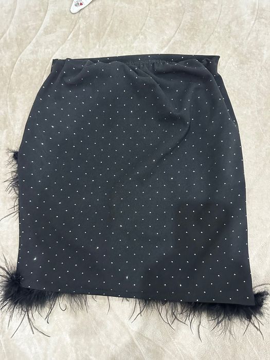 Стилна пола с пера