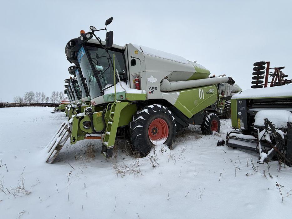 Продам 2 комбайна класс class 430 tucano